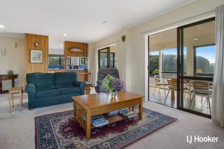 Photo of property in 16 Pohutukawa Drive, Athenree, Katikati, 3177