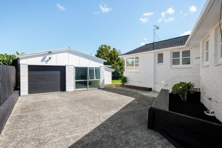 Photo of property in 15 Kensington Place, Fairfield, Hamilton, 3214