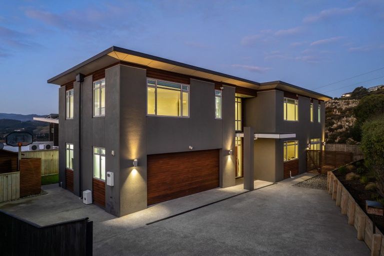 Photo of property in 35 Endeavour Drive, Whitby, Porirua, 5024