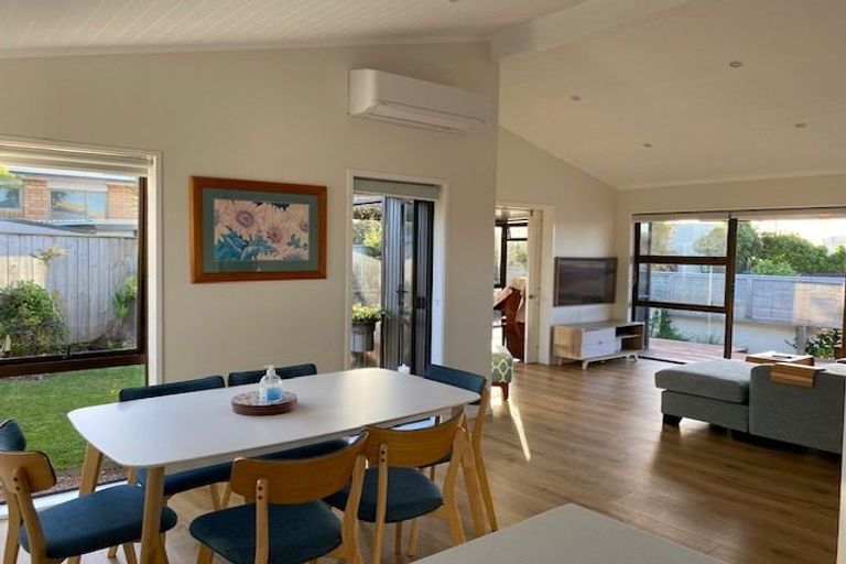 Photo of property in 2/83 Bramley Drive, Farm Cove, Auckland, 2012
