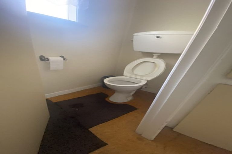 Photo of property in 104 Kenderdine Road, Papatoetoe, Auckland, 2025