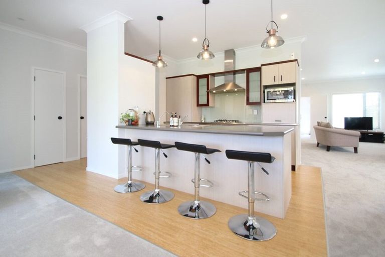 Photo of property in 27 Lakemere Way, Kinloch, Taupo, 3377