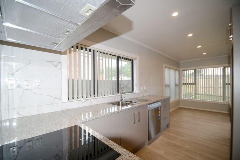 Photo of property in 672 Pakuranga Road, Howick, Auckland, 2010