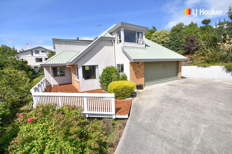 Photo of property in 22 Braeside, Kinmont Park, Mosgiel, 9024