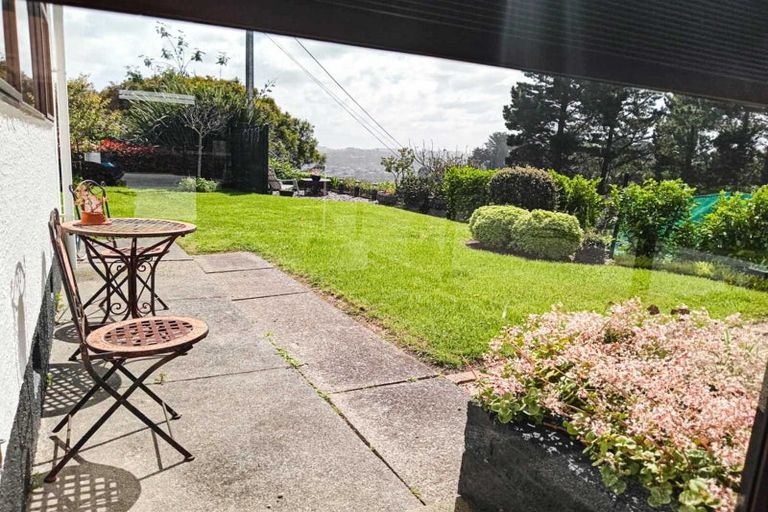 Photo of property in 28 Shakespeare Road, Bastia Hill, Whanganui, 4500