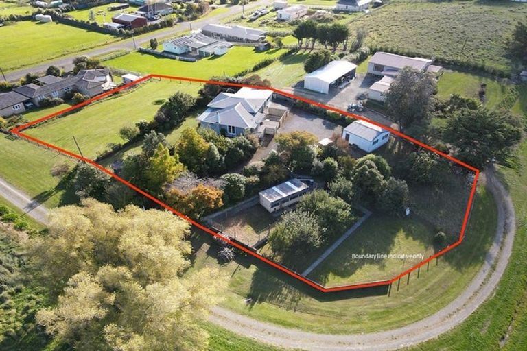 Photo of property in 25 Levin Street, Halcombe, Feilding, 4779