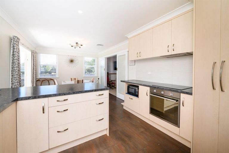 Photo of property in 10 Bond Street, Marton, 4710