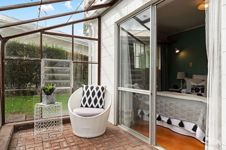 Photo of property in 101 Namata Road, One Tree Hill, Auckland, 1061