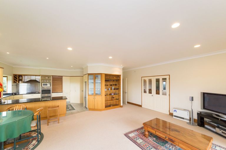 Photo of property in 55 The Strand, Fitzherbert, Palmerston North, 4410