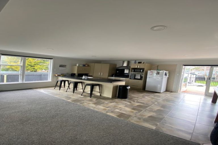 Photo of property in 14 Lewis Place, Highbury, Palmerston North, 4412