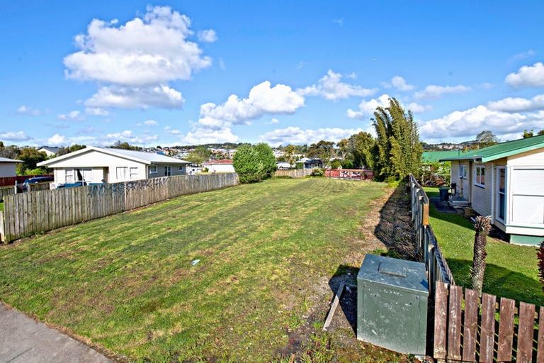 Photo of property in 23 Belgrave Place, Papakura, 2110