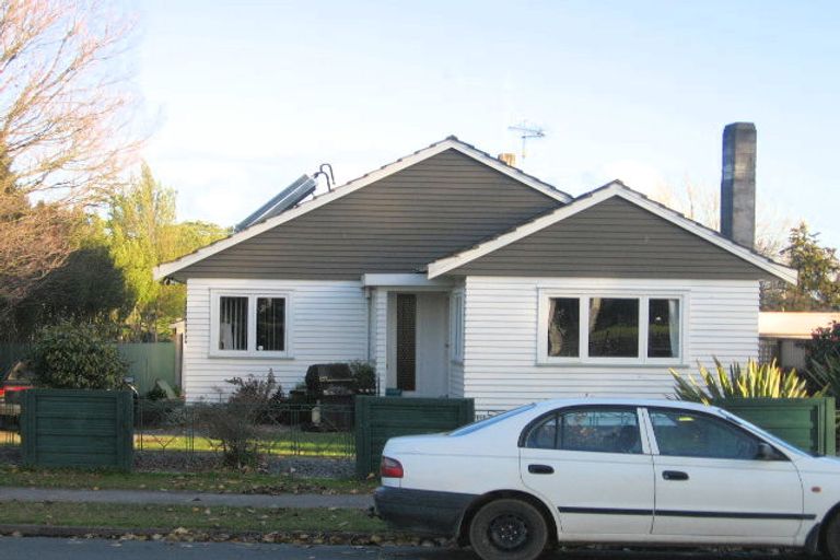 Photo of property in 25 Collins Road, Melville, Hamilton, 3206