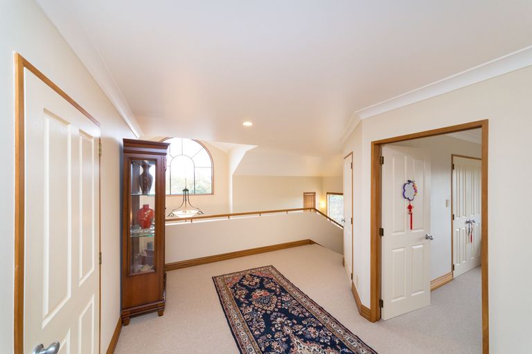 Photo of property in 55 The Strand, Fitzherbert, Palmerston North, 4410