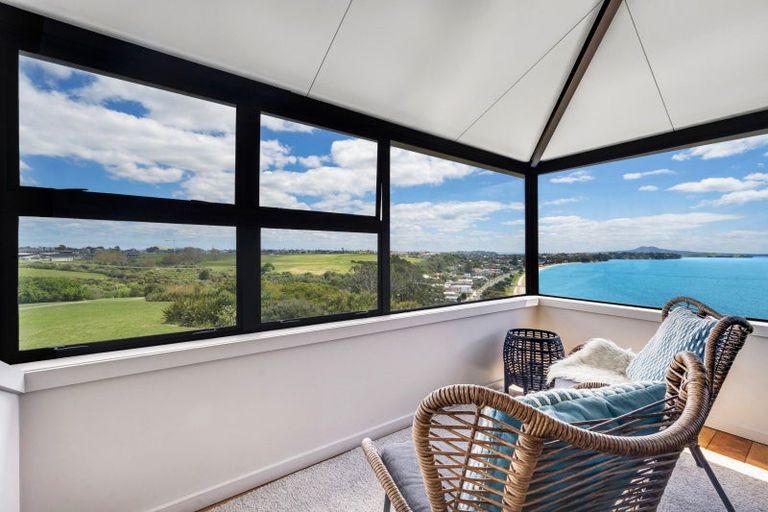 Photo of property in 1/285 Bleakhouse Road, Mellons Bay, Auckland, 2014