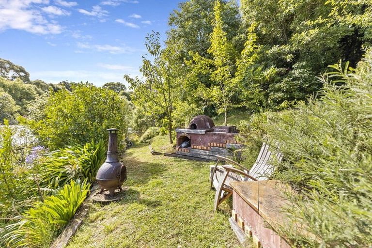 Photo of property in 37 Porterfield Street, Macandrew Bay, Dunedin, 9014