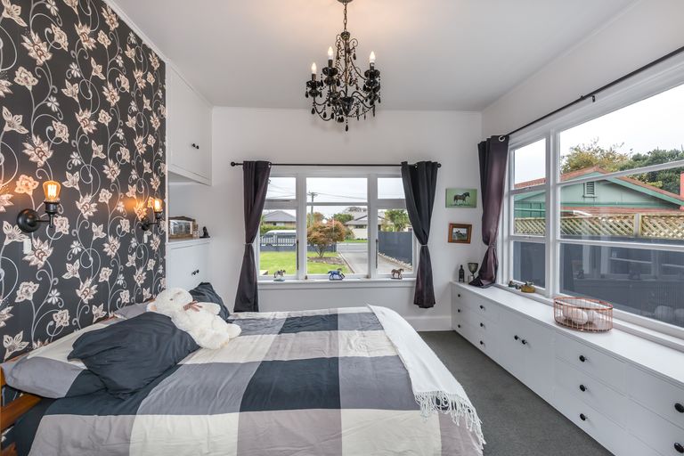 Photo of property in 55 Blake Street, New Brighton, Christchurch, 8061