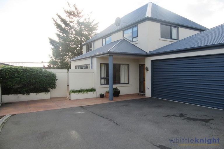 Photo of property in 122a Maidstone Road, Ilam, Christchurch, 8041