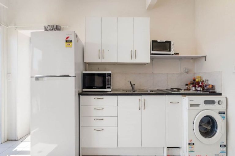 Photo of property in 1/9 Jay Court, Botany Downs, Auckland, 2010