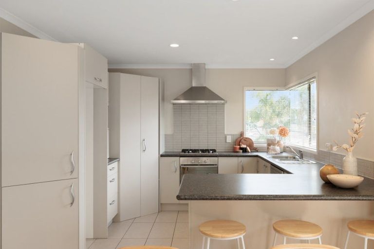 Photo of property in 39 Danny Place, Pyes Pa, Tauranga, 3112