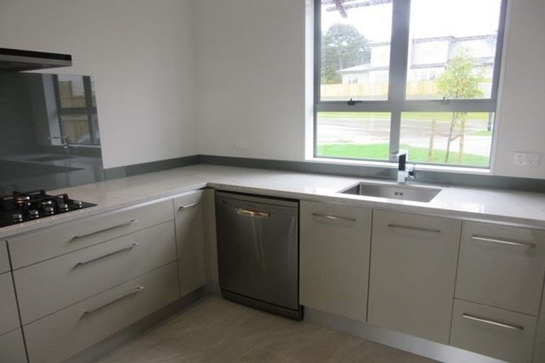 Photo of property in 13 Mauku Lane, Greenhithe, Auckland, 0632