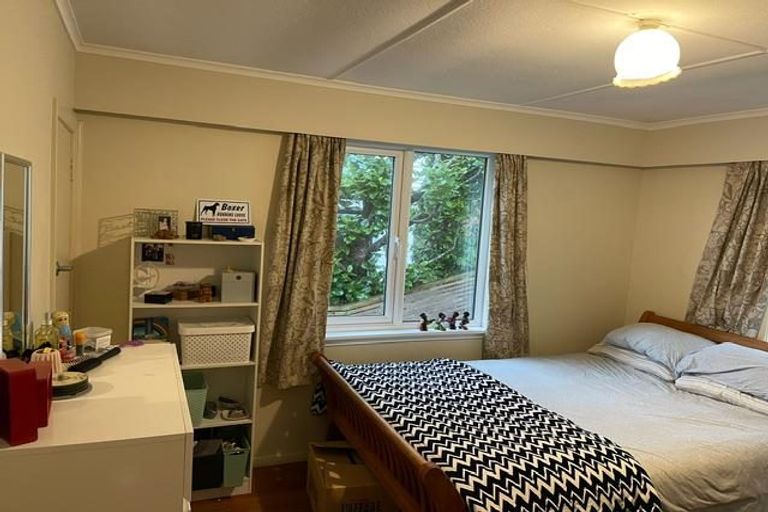 Photo of property in 24 Severn Street, Island Bay, Wellington, 6023