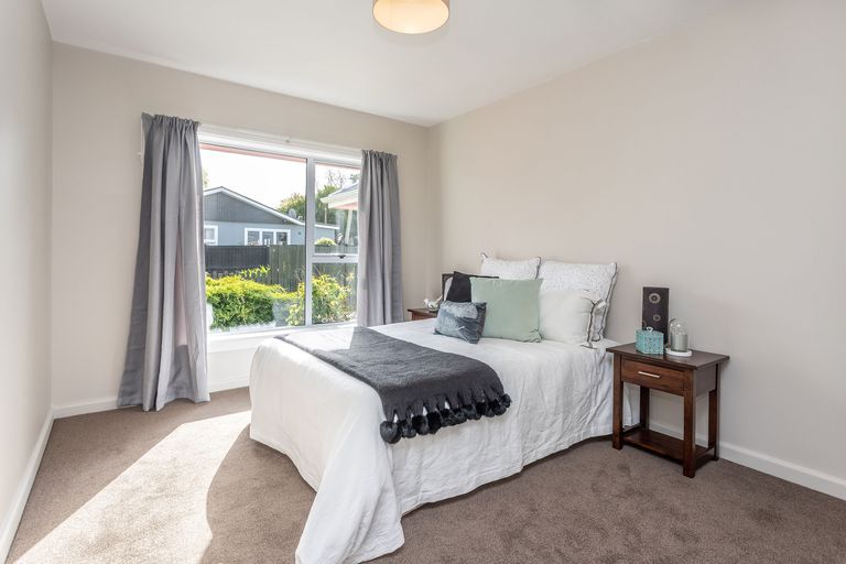 Photo of property in 932 Avonside Drive, Avondale, Christchurch, 8061