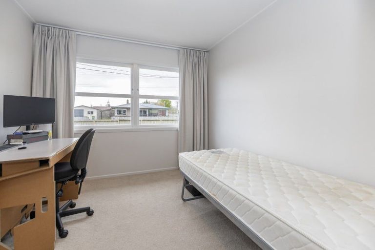 Photo of property in 2 Mears Road, St Andrews, Hamilton, 3200