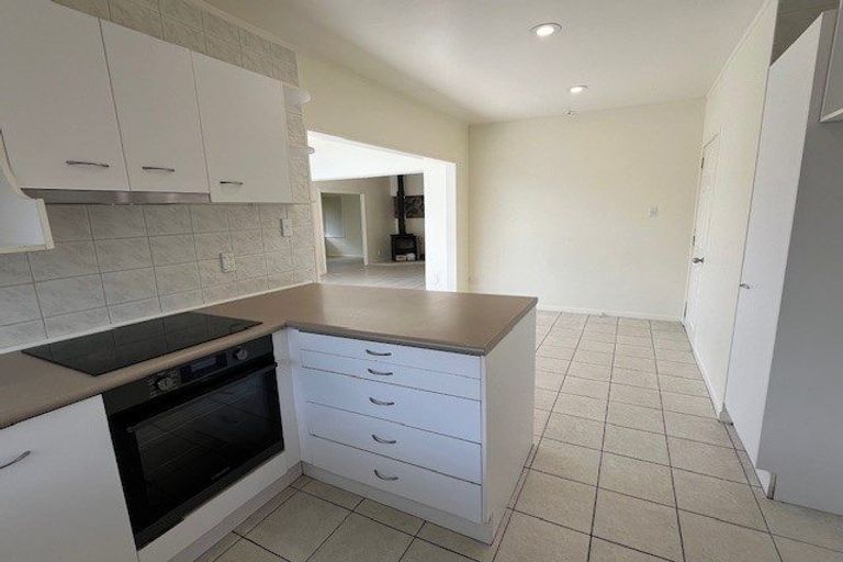 Photo of property in 53 Granger Road, Cockle Bay, Auckland, 2014