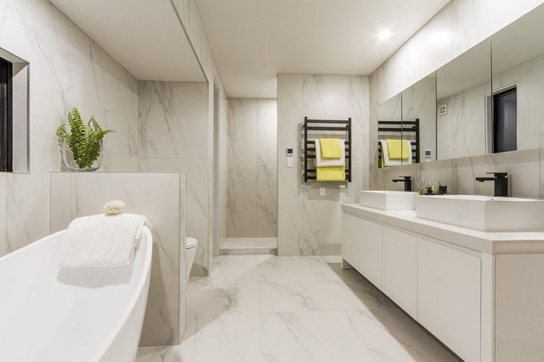 Photo of property in 18b Marama Street, Castor Bay, Auckland, 0620