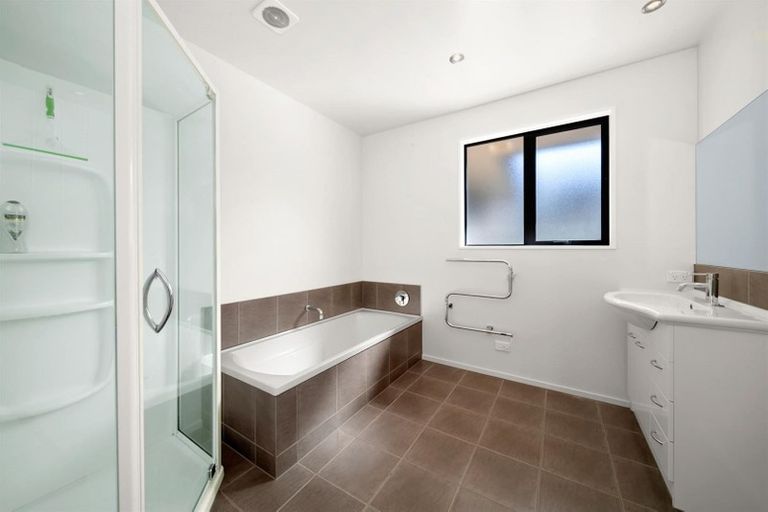 Photo of property in 28b Old Station Avenue, Wanaka, 9305