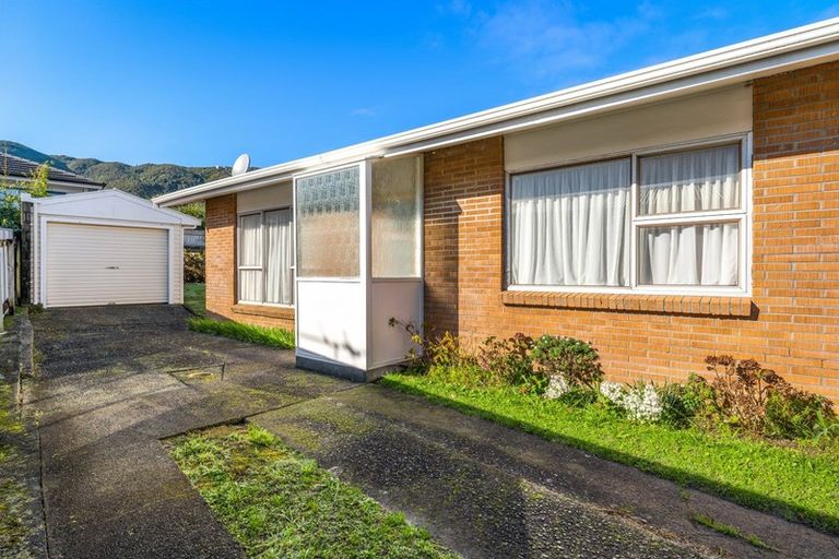 Photo of property in 82a Wise Street, Wainuiomata, Lower Hutt, 5014