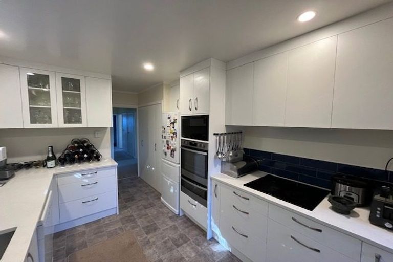 Photo of property in 18 Karachi Crescent, Khandallah, Wellington, 6035