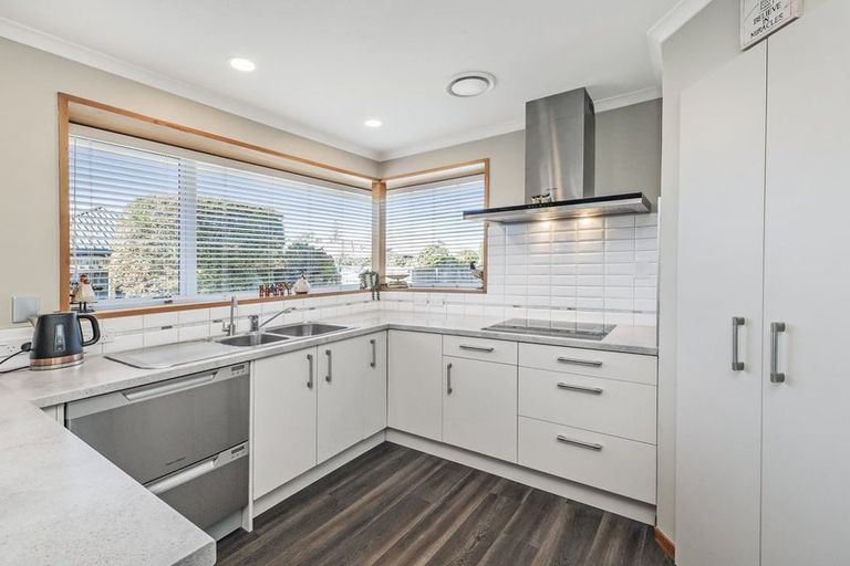 Photo of property in 6 Kintyre Drive, Broomfield, Christchurch, 8042