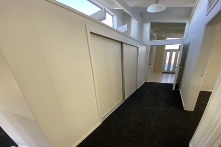 Photo of property in 1/13 Girrahween Drive, Totara Vale, Auckland, 0629