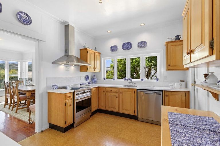 Photo of property in 18 Hathaway Avenue, Boulcott, Lower Hutt, 5010