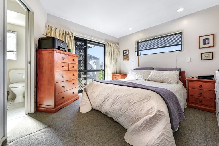 Photo of property in 21 Ayrshire Drive, Grandview Heights, Hamilton, 3200