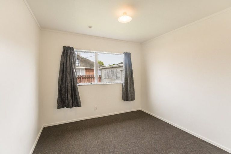 Photo of property in 2/108 Hewer Crescent, Naenae, Lower Hutt, 5011