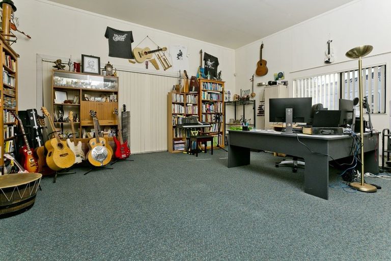 Photo of property in 26 Battenburg Place, Torbay, Auckland, 0630