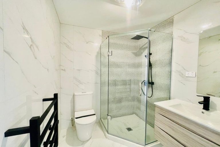 Photo of property in 9d Rountree Place, Conifer Grove, Takanini, 2112