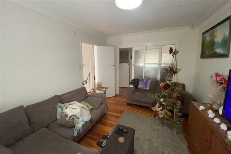 Photo of property in 2/50 Rangitoto Road, Papatoetoe, Auckland, 2025