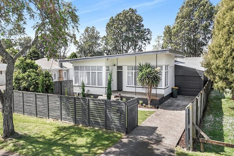 Photo of property in 12 Walsh Street, Forest Lake, Hamilton, 3200