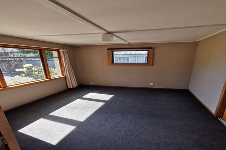 Photo of property in 14 Holloway Street, Waikiwi, Invercargill, 9810