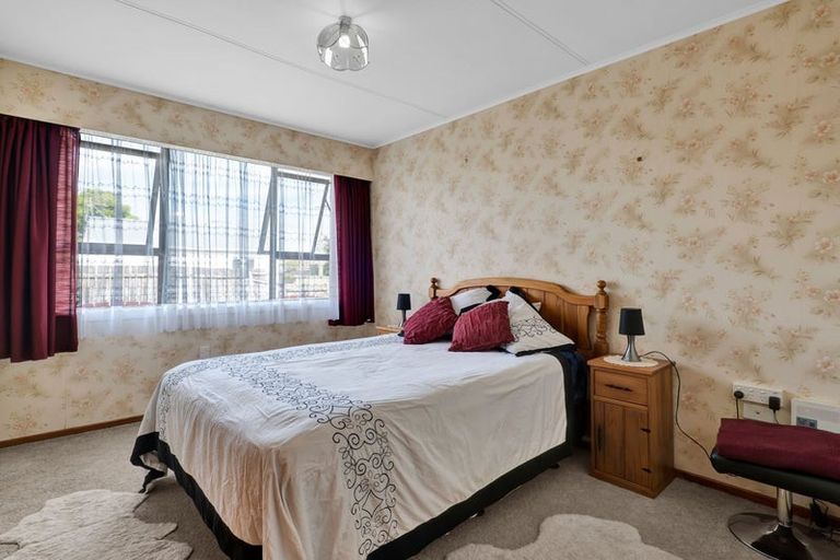 Photo of property in 82 Blake Street, Waitara, 4320