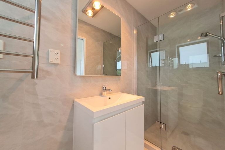 Photo of property in 6b Poruru Close, Papakura, 2110