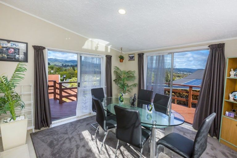 Photo of property in 19 Sunnyview Drive, Brown Owl, Upper Hutt, 5018