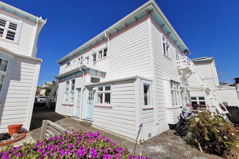 Photo of property in 69 Pirie Street, Mount Victoria, Wellington, 6011