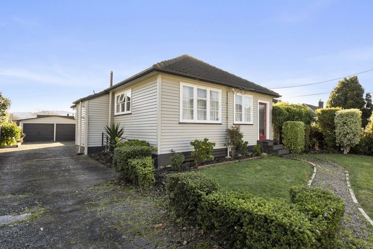 Photo of property in 14 Strand Crescent, Naenae, Lower Hutt, 5011