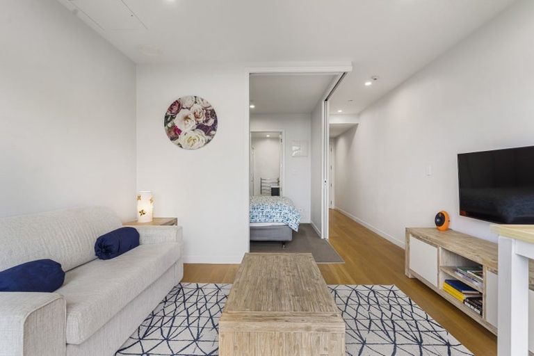 Photo of property in Frank Sargeson Apts, 306/74 Anzac Street, Takapuna, Auckland, 0622