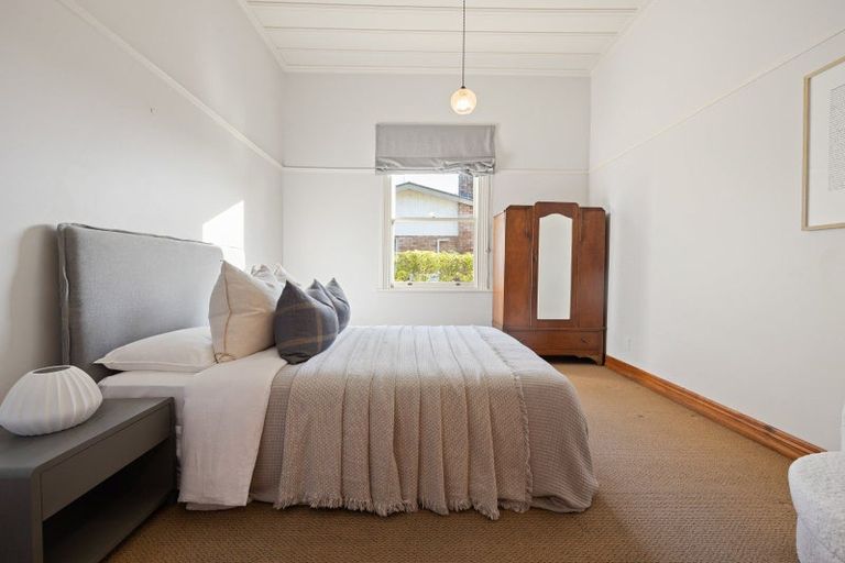 Photo of property in 31 Forest Lake Road, Forest Lake, Hamilton, 3200