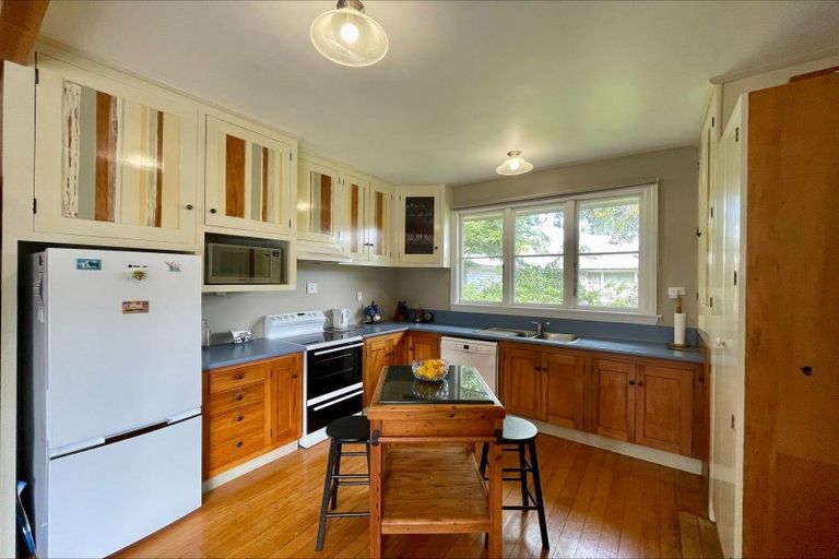 Photo of property in 63 Main North Road, Geraldine, 7930